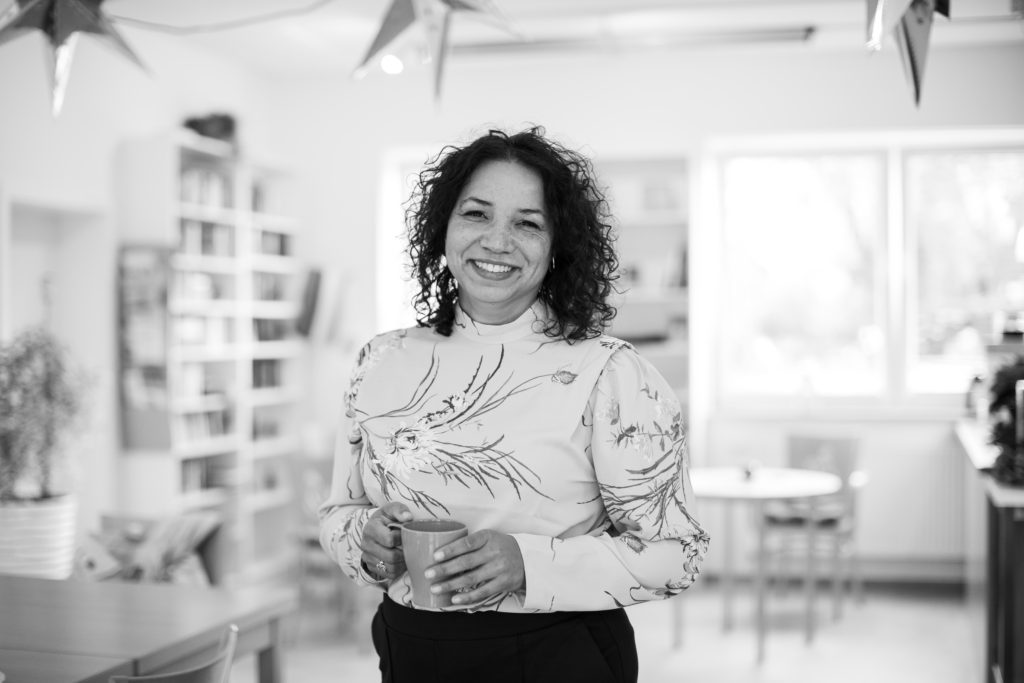 Lena Ahone Nzume - Akademikerin, Aktivistin & alleinerziehende Mutter